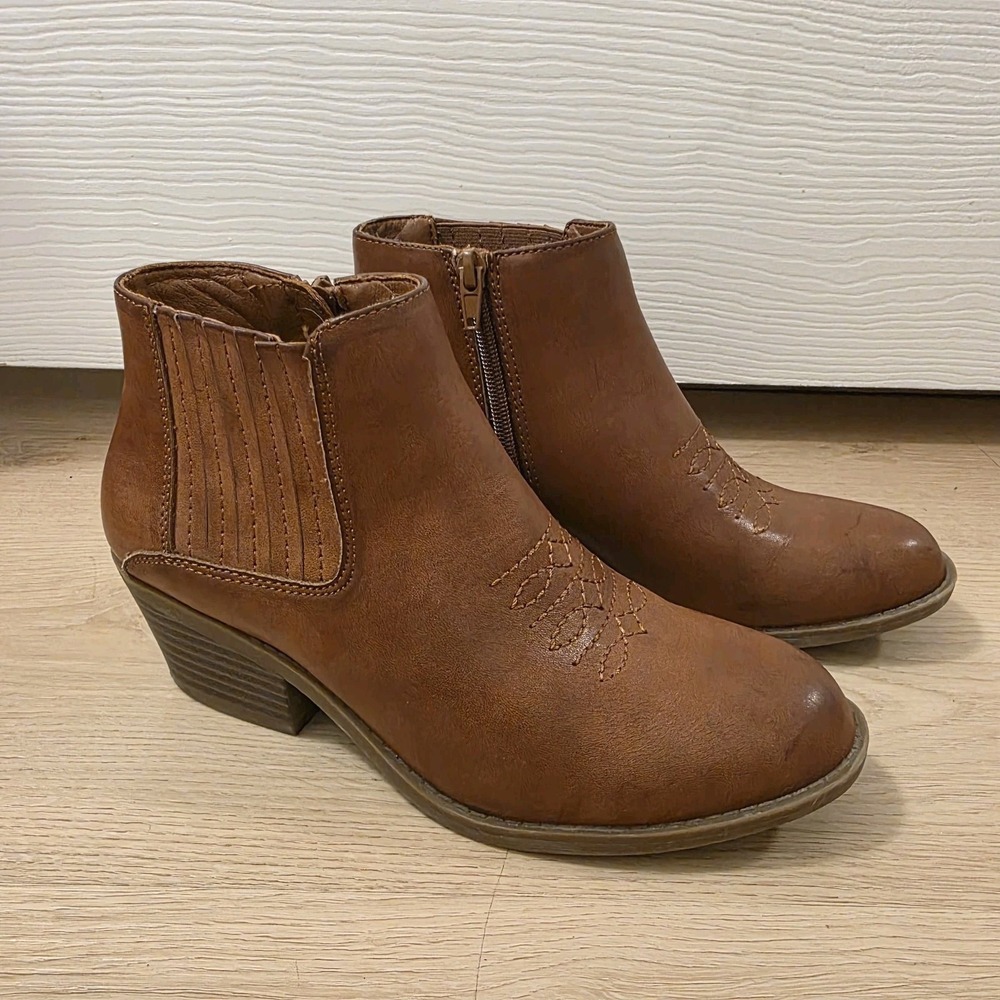 Frye & Co Tan Faux Leather Western Cowgirl Festival Heeled Ankle Boots Size 6.5M